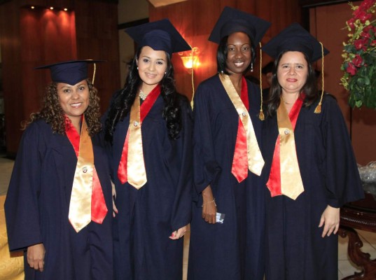 Universidad Cristiana de Honduras gradúa 59 nuevos profesionales