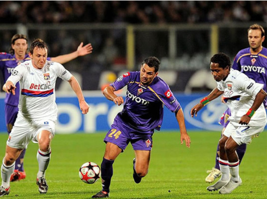 Arsenal y Fiorentina sellan su pase, Liverpool adiós