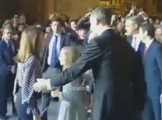 Nuevo video refleja la tensión entre la reina Letizia y Sofía de España