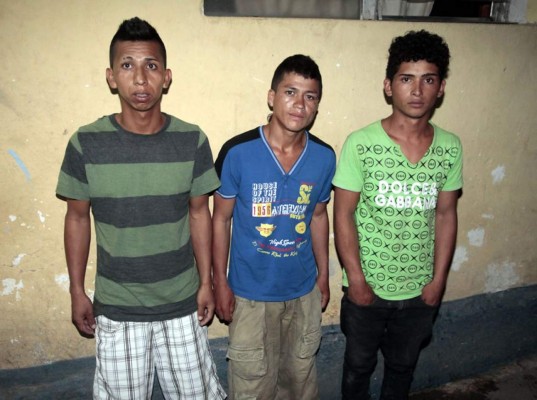 Actos vandálicos dejan 20 hinchas detenidos y una niña herida de bala