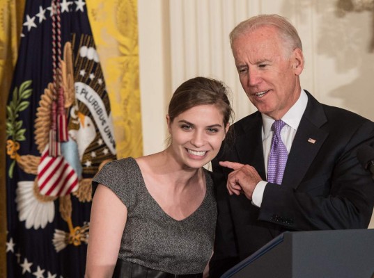 Obama lanza campaña contra violencia sexual en Estados Unidos