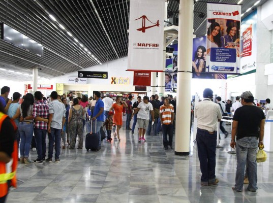 Roatán, principal destino para viajar por aire en Honduras