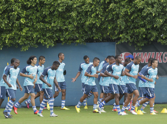 El espía mexicano que cumplió su sueño de conocer a Carlo Costly