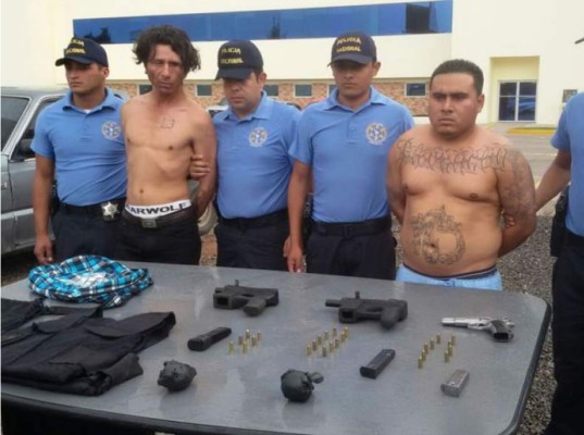 Los capturan con armas de tecnología avanzada y granadas