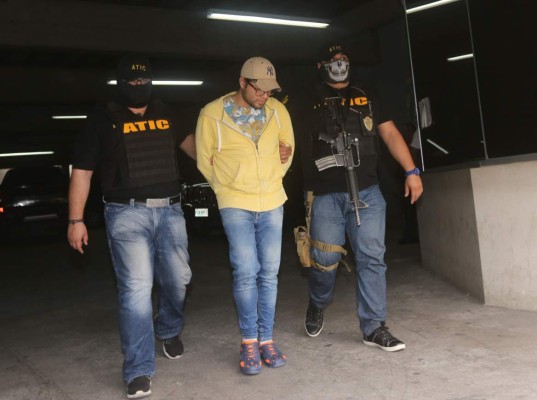 Hoy va a audiencia socio de la palillona por el millonario desfalco al Seguro Social