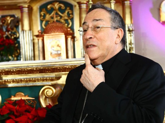 Cardenal hondureño aboga por regularizar la inmigración