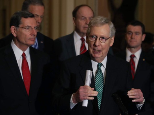 Senado de EEUU aprueba acuerdo para evitar cierre del gobierno