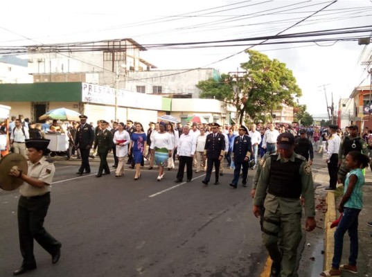 Derroche cívico en desfiles patrios de San Pedro Sula