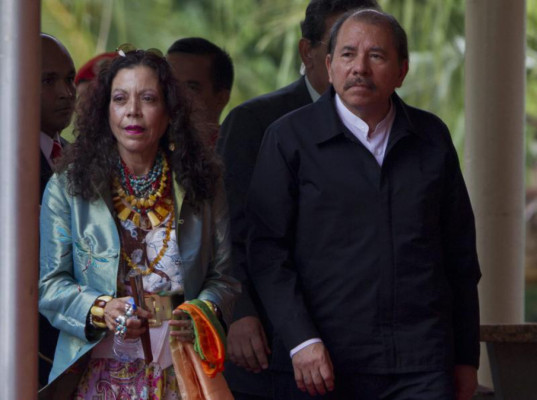 Ortega asistirá a la investidura del nuevo presidente de Honduras