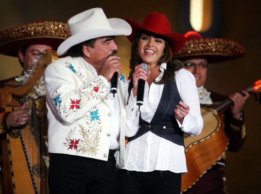 Lucero: 'Adiós, mi admirado poeta'  