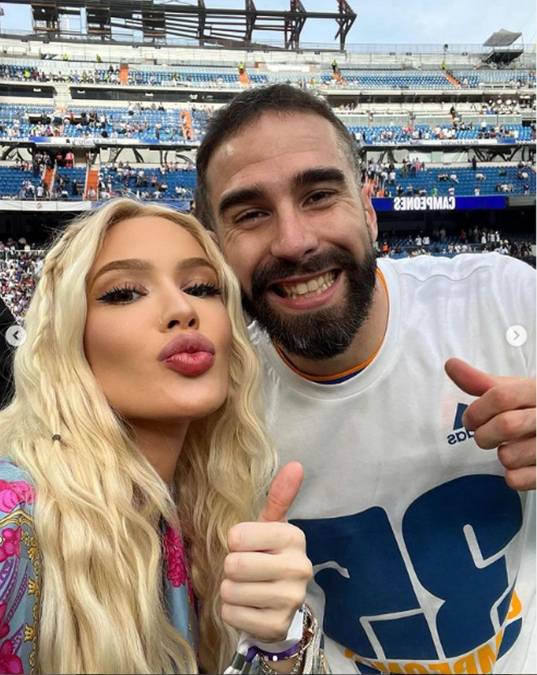 Karoline Lime y su selfie con Dani Carvajal en el Bernabéu.