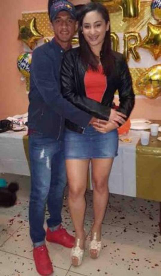 Diego Reyes: El delantero hondureño tiene como pareja a una linda chica, ella es Pamela Hernández.