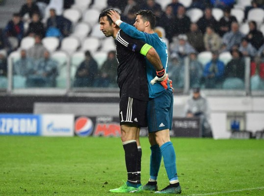 Las palabras de Buffon tras los golazos que le anotó Cristiano Ronaldo