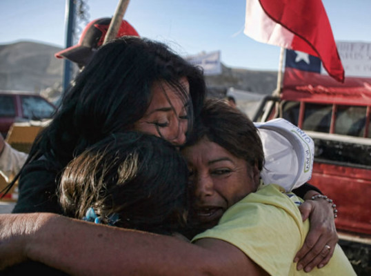 'Estamos bien, en el refugio, los 33': Mineros