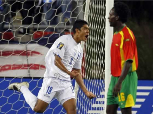 Honduras golea a Granada y pasa a cuartos de final