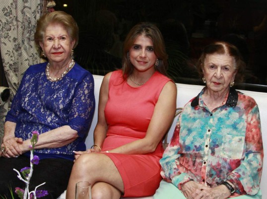 María Fernanda Bendeck Siercke despide su soltería