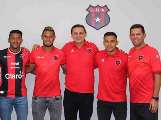 Roger Rojas, Alex López y Garrido, convocados a la Selección de Honduras