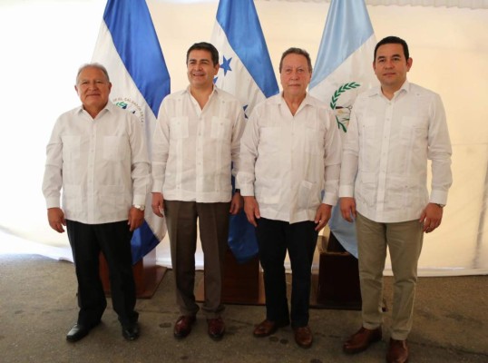 Unión Aduanera: Presidentes del Triángulo Norte se reúnen en Corinto