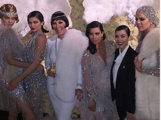 Kris Jenner celebra al estilo ‘El gran Gatsby’