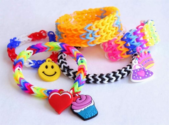 La fiebre de las pulseras de goma