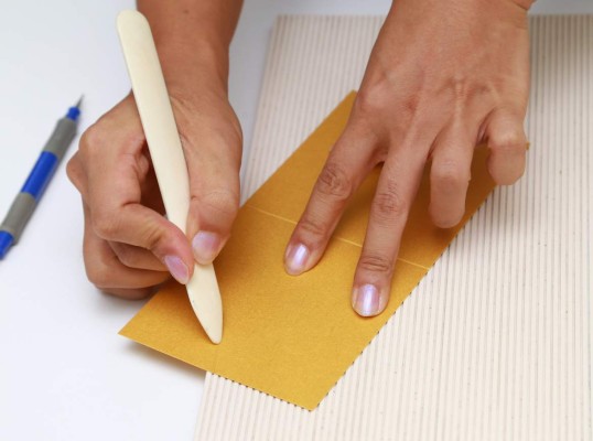 Personalice sus tarjetas y cajitas de regalos