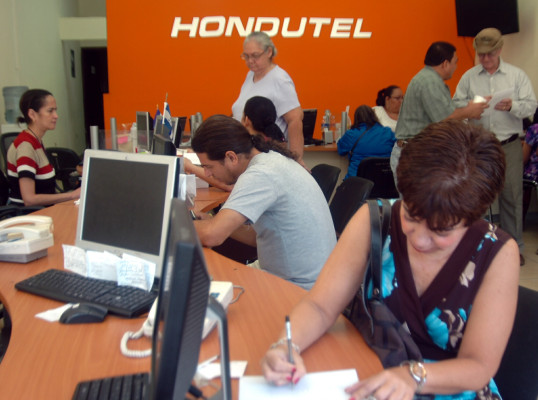 Hondutel retira a 800 trabajadores
