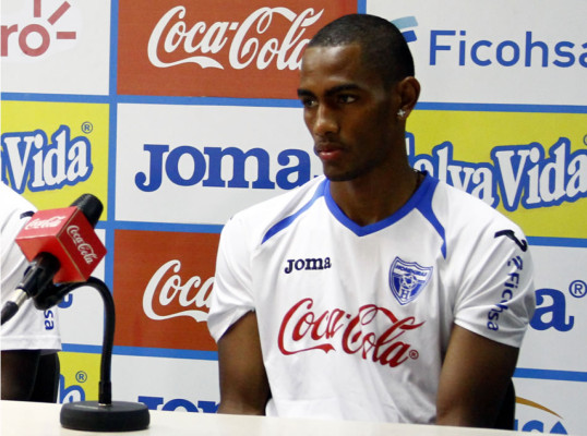Jerry Bengtson le declara la guerra a los franceses