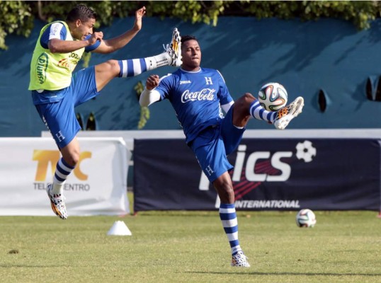 Honduras va afinándose y Costly anda con la pólvora encendida