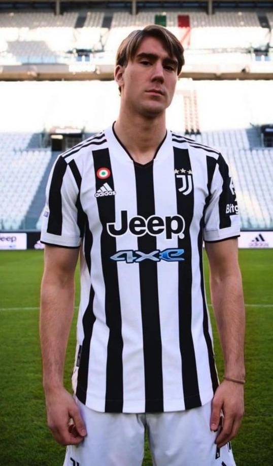 Esta nueva relación entre el delantero serbio y la Miss Italia no cuadra con lo que se publicó en Italia hace unas semanas, asegurando que el motivo de la ruptura entre Dusan Vlahovic y Mariasole Pollio era su llegada a la Juventus.