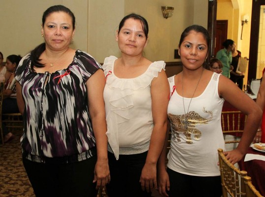 Grupo Opsa agasaja a las madres