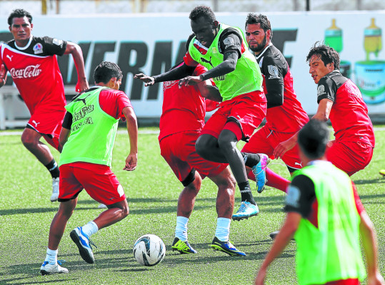 Cocli Salgado: 'A Olimpia en semifinales no se le puede descartar'