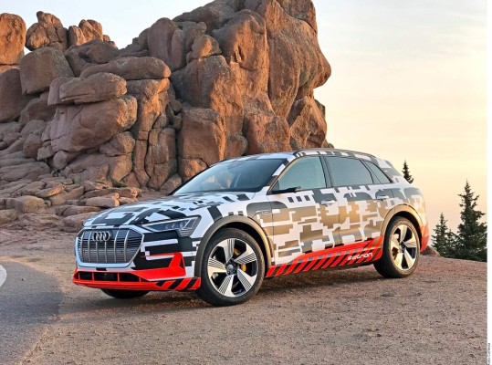 Audi presenta su nueva Suv e-tron
