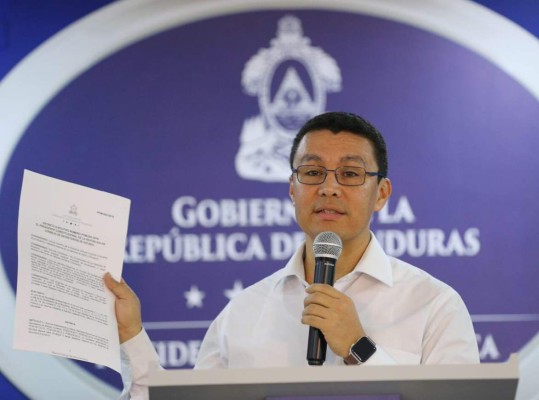 Gobierno llama a diálogo esta noche; médicos y maestros no asistirán