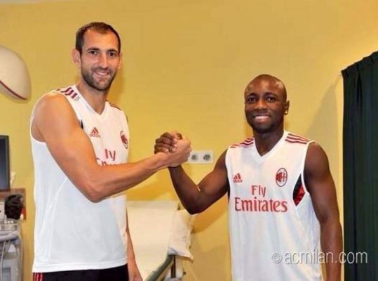 Diego López fue sometido al reconocimiento médico en el Milan