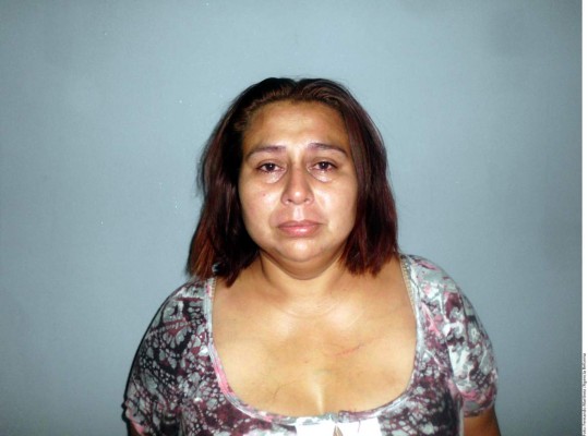 Vecina rescata a niña de 3 años tras golpiza de su madre