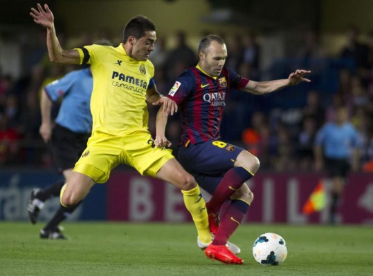 Barcelona se alía con la suerte y sigue vivo en la lucha por la Liga