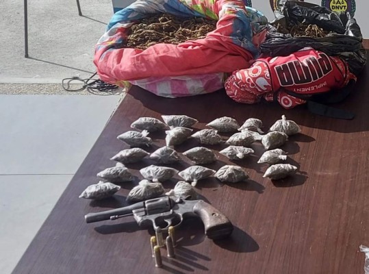 Decomisan a hondureña marihuana y una arma de fuego en Comayagua