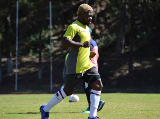 'Tyson' Núñez con problemas para jugar en Guatemala