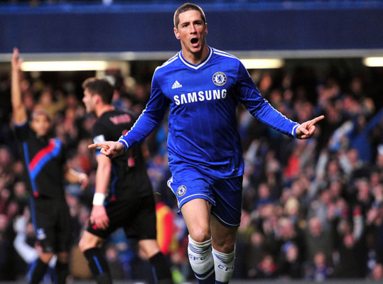 Chelsea se deshace del Crystal Palace y pisa los talones al Arsenal