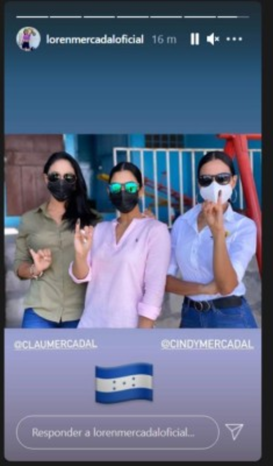 Loren Mercadal, conductora del programa “Las mañanas del 5”, acudió a votar junto con sus hermanas Claudia y Cindy.