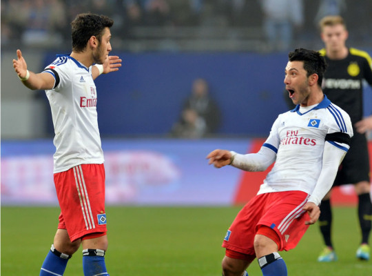 Hamburgo se sacude la crisis y sorprende doblegando al Borussia Dortmund