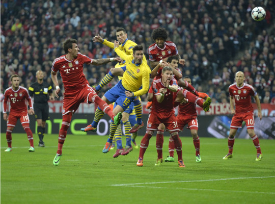 Bayern Múnich avanza a cuartos de Champions y elimina al Arsenal