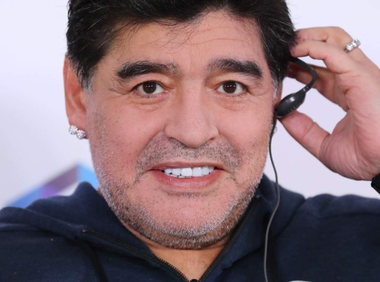 Maradona manda su apoyo a Rodrigo Mora tras su retirada del fútbol