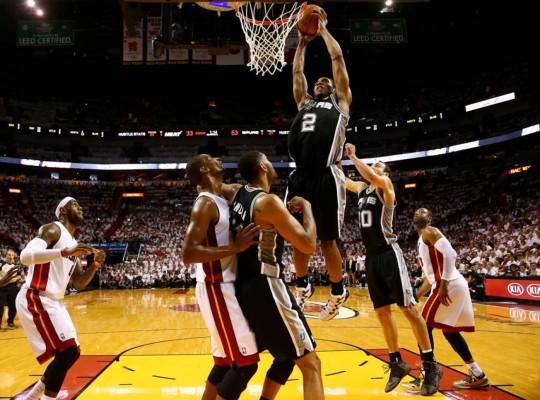 Los Spurs se ponen a las puertas del título de la NBA