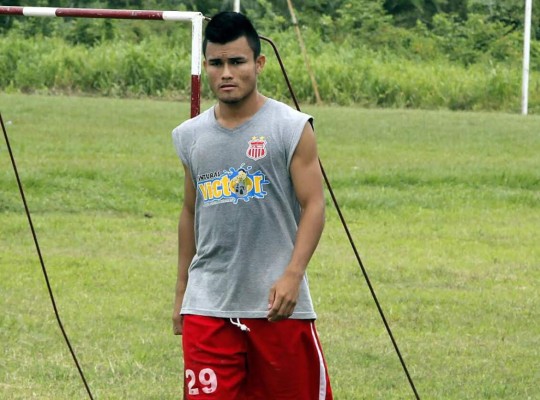 Delantero brasileño Ronaldo llega a prueba al Vida