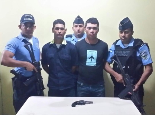 Capturan a dos hombres por suponerlos responsables de homicidio