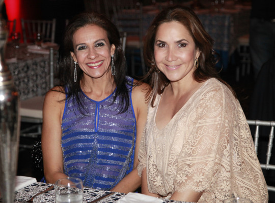 Alcalde Armando Calidonio y su familia son agasajados