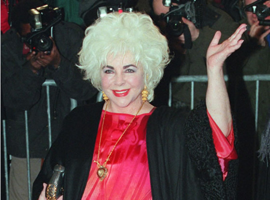 Muere Elizabeth Taylor, la belleza de los ojos violeta