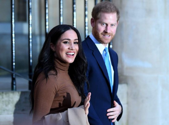 Harry y Meghan renuncian como miembros de la familia real británica