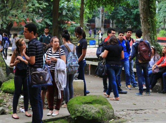 Unah destaca avances en diálogo con estudiantes